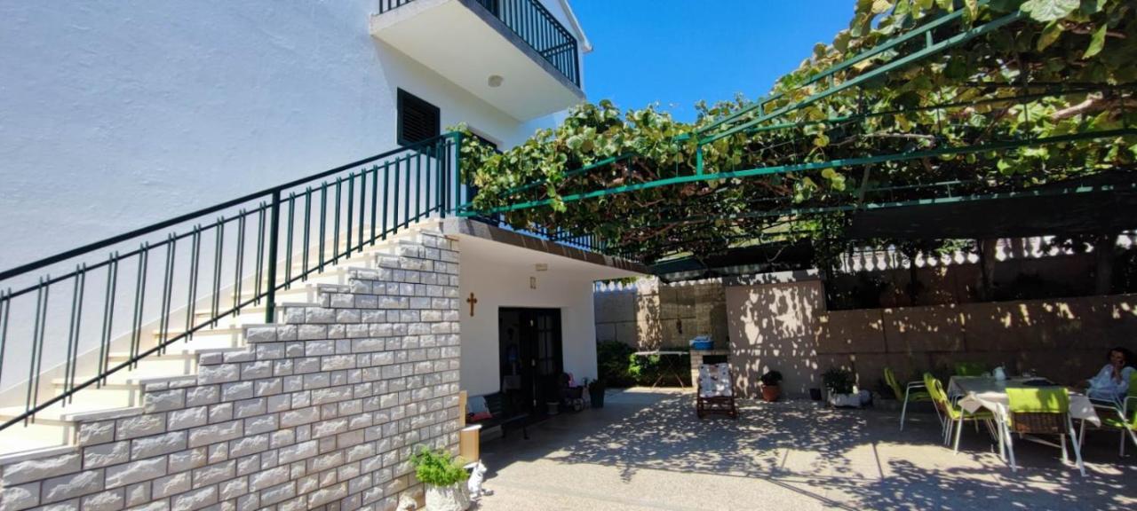 Apartments Racetin Marina Exterior photo